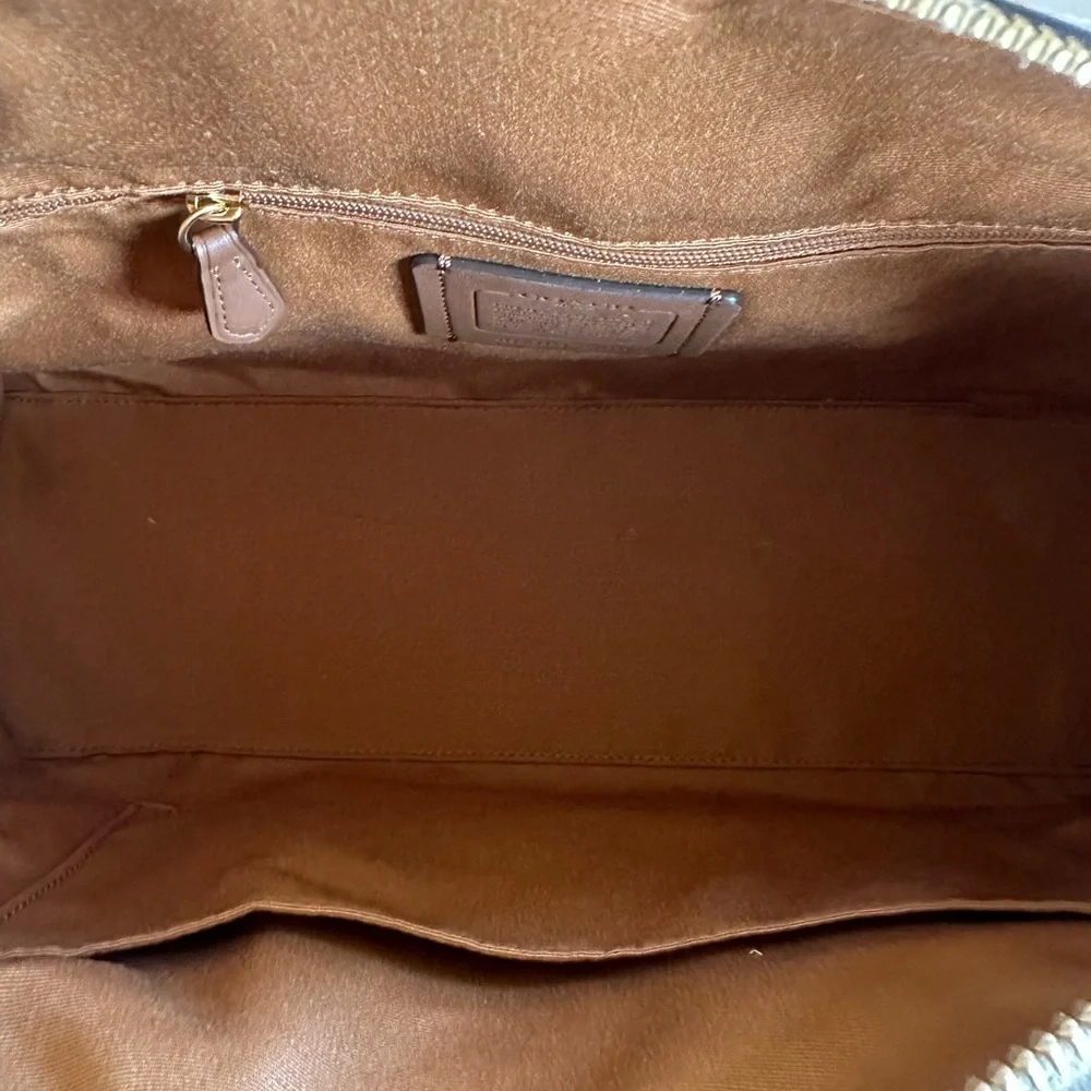 Coach - Picture 3 of 13